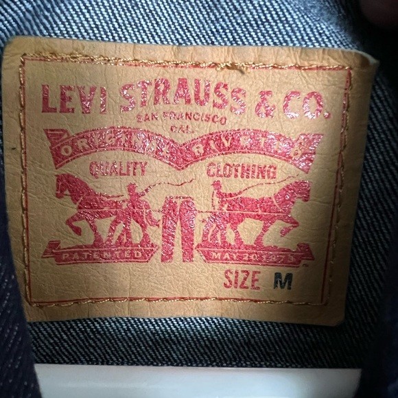 Levi’s Denim Women’s Trucker Jean Jacket Blue Size Medium - Picture 3 of 4